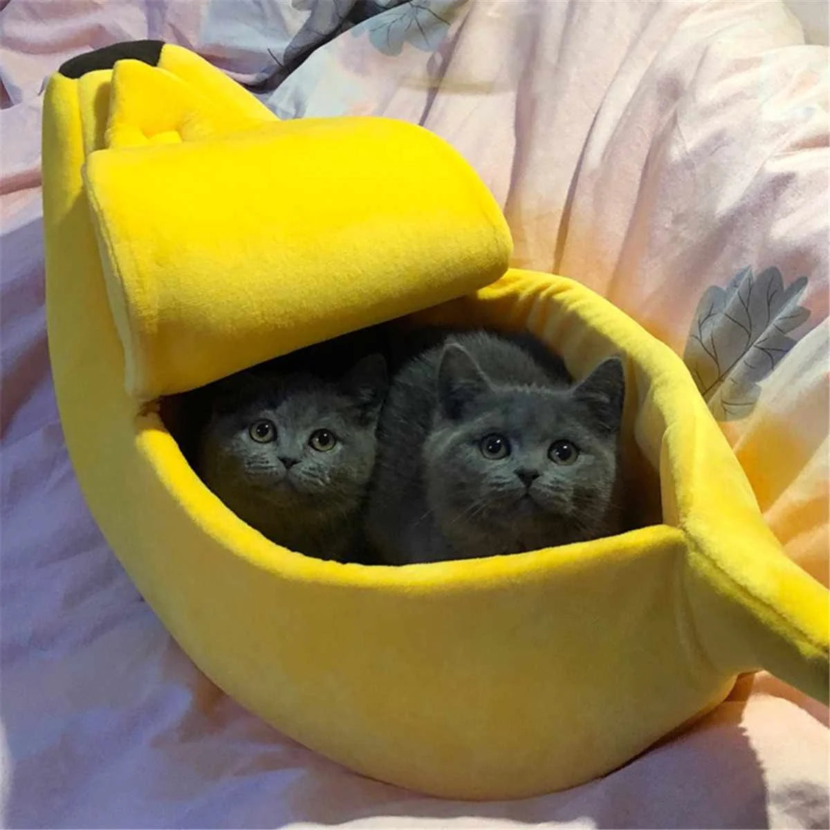 Banana Bliss: Cama atractiva para gatos en Amarillo Brillante